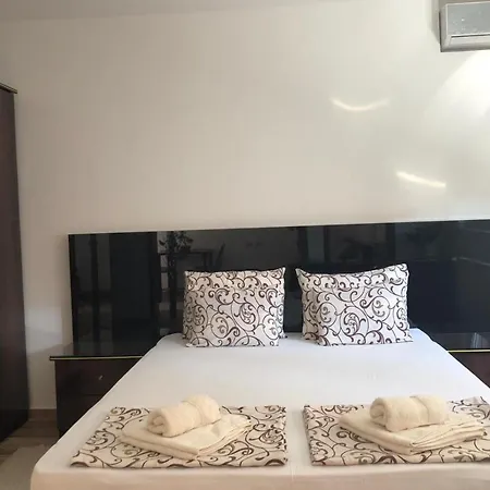 Ivan Apartman Ni